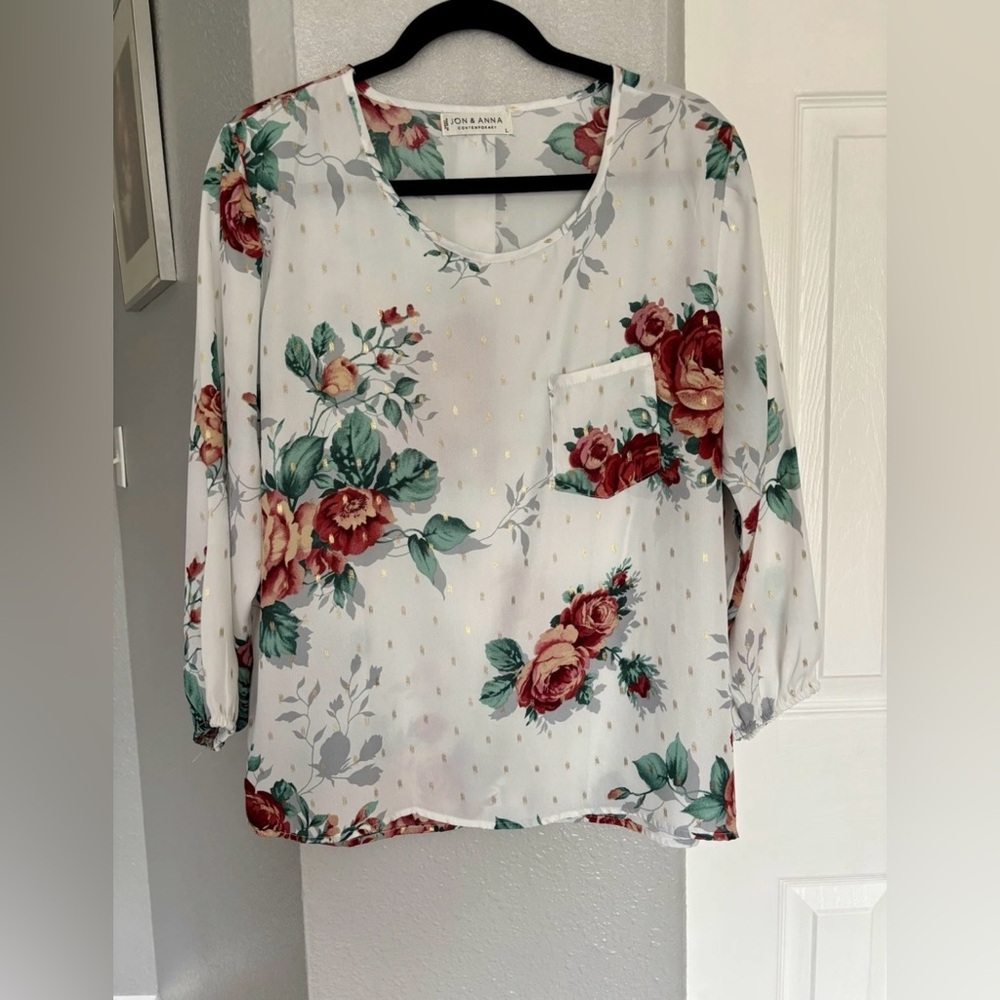 Jon & Anna Ivory Floral Scoop-Neck Blouse with Pocket Size L